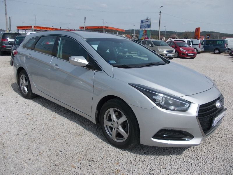 Hyundai I 40 1.7 CRDI  2.Tul. Szervizk