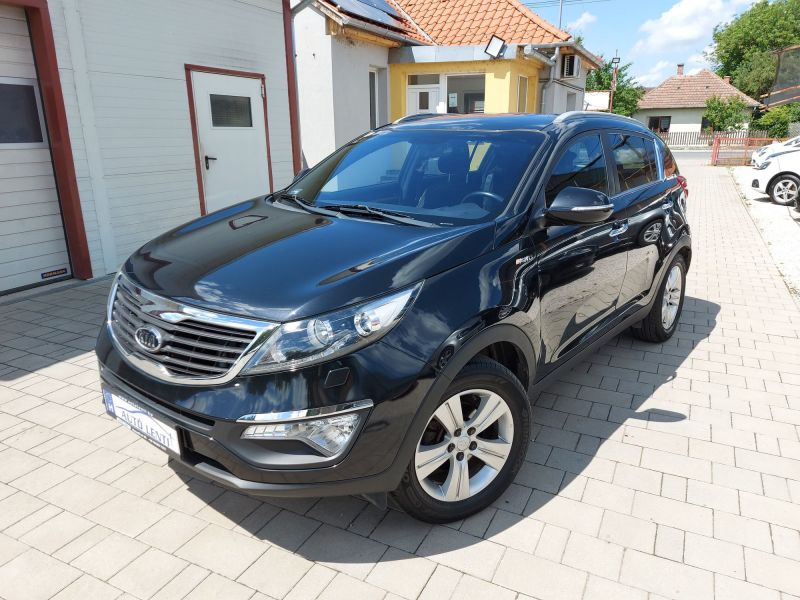 KIA Sportage 2.0 CRDi 4WD Szervizk