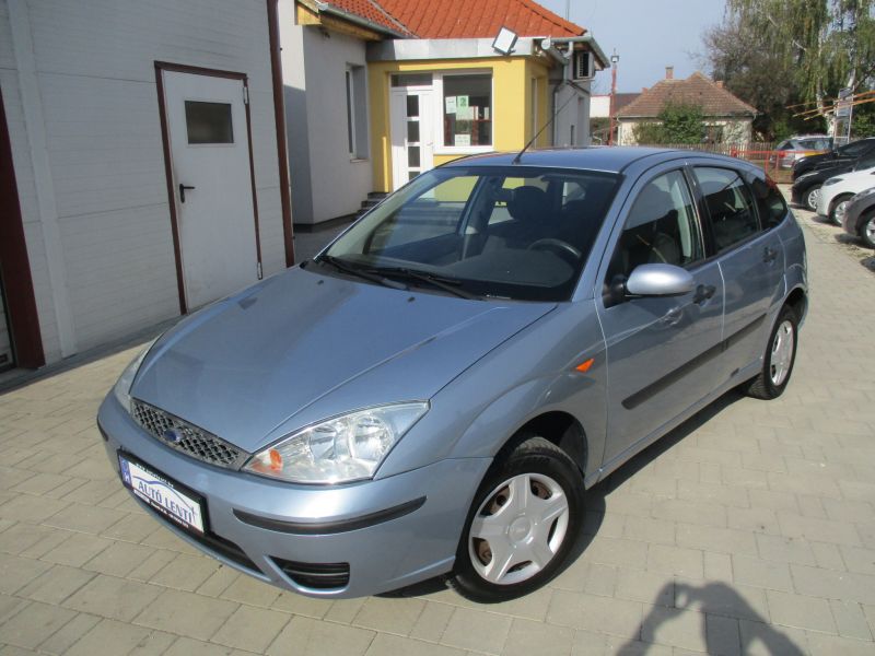 Ford Focus 1.4 Szervizk 103.000 km
