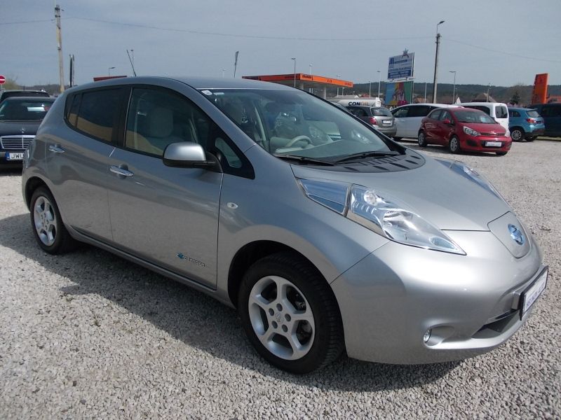 Nissan LEAF Tekna 30 kWh 