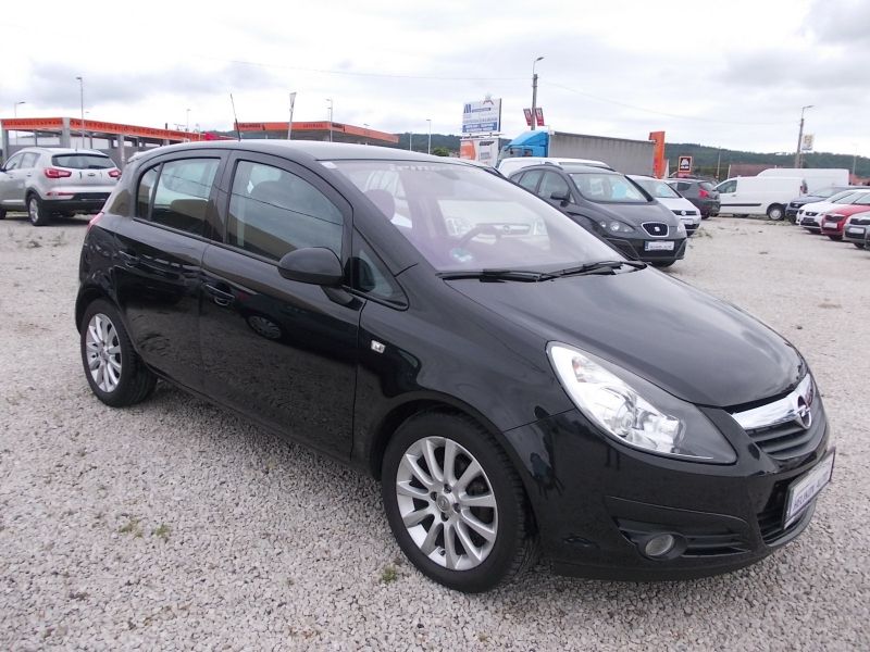 Opel CORSA D 1.4 Cosmo