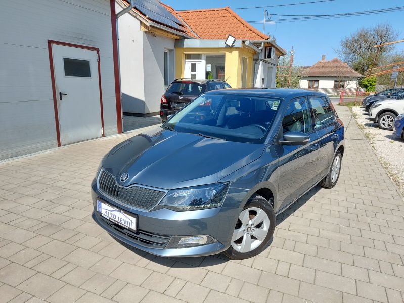 Skoda Fabia 1.2 TSi Szervizk 114e km