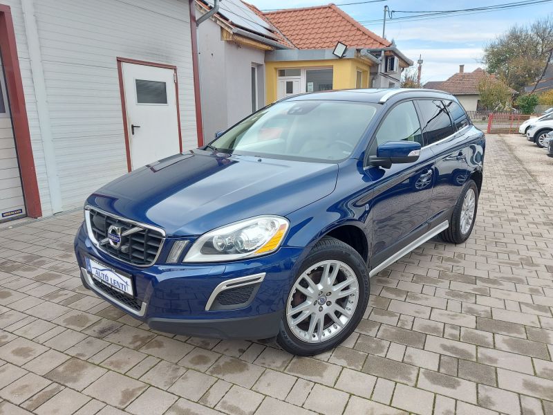 Volvo XC60 Szervizk 250e km 2.Tul