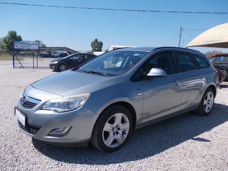 Opel ASTRA J Sports Tourer 1.4 T 