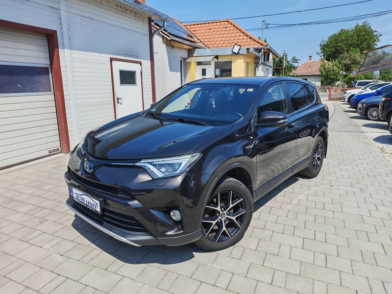 Toyota RAV4 2.5 Hybrid 4WD Szervizk